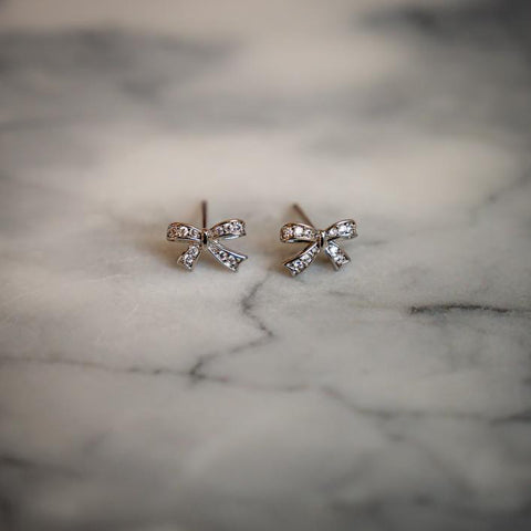 Petite Collection - Bow in Sterling Silver