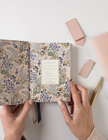2026 Day to a Page Linen Bound Planner - Bluebuds