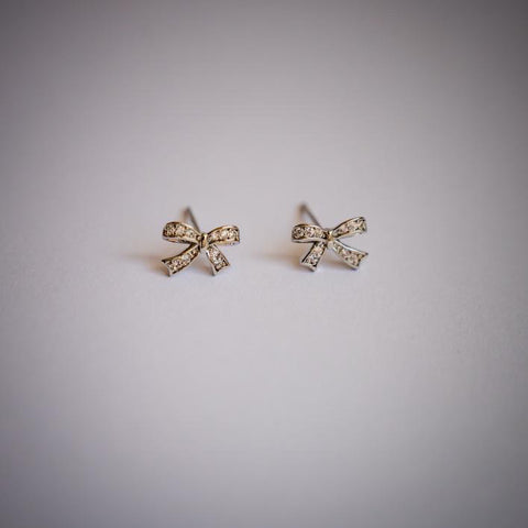 Petite Collection - Bow in Sterling Silver
