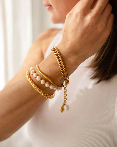 Isla Freshwater Pearl & Gold Cuff Bangle