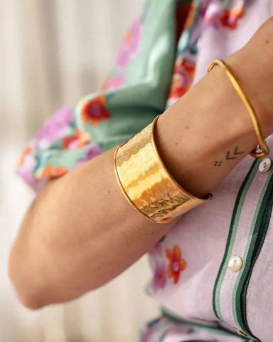 Inez Bold Gold Cuff Bangle