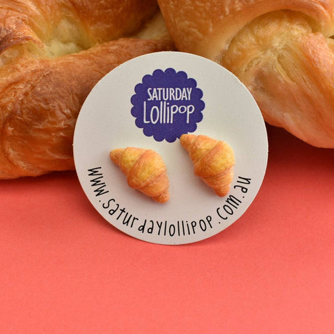 Croissant studs